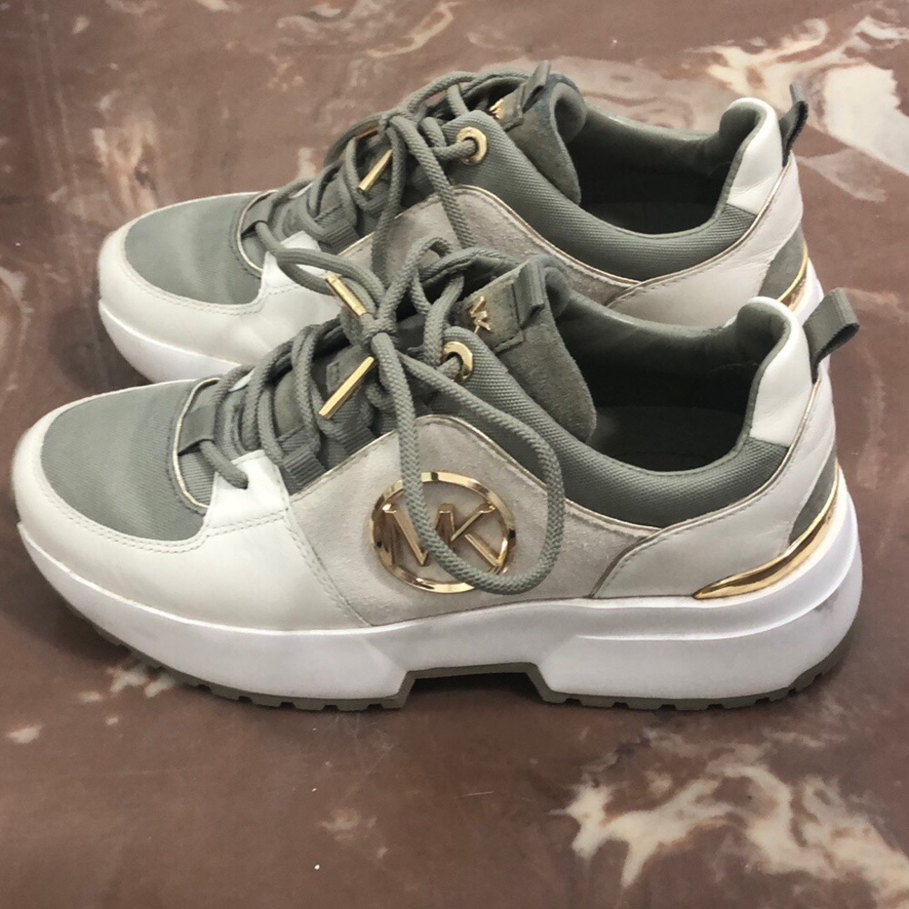 Michael kors size 5